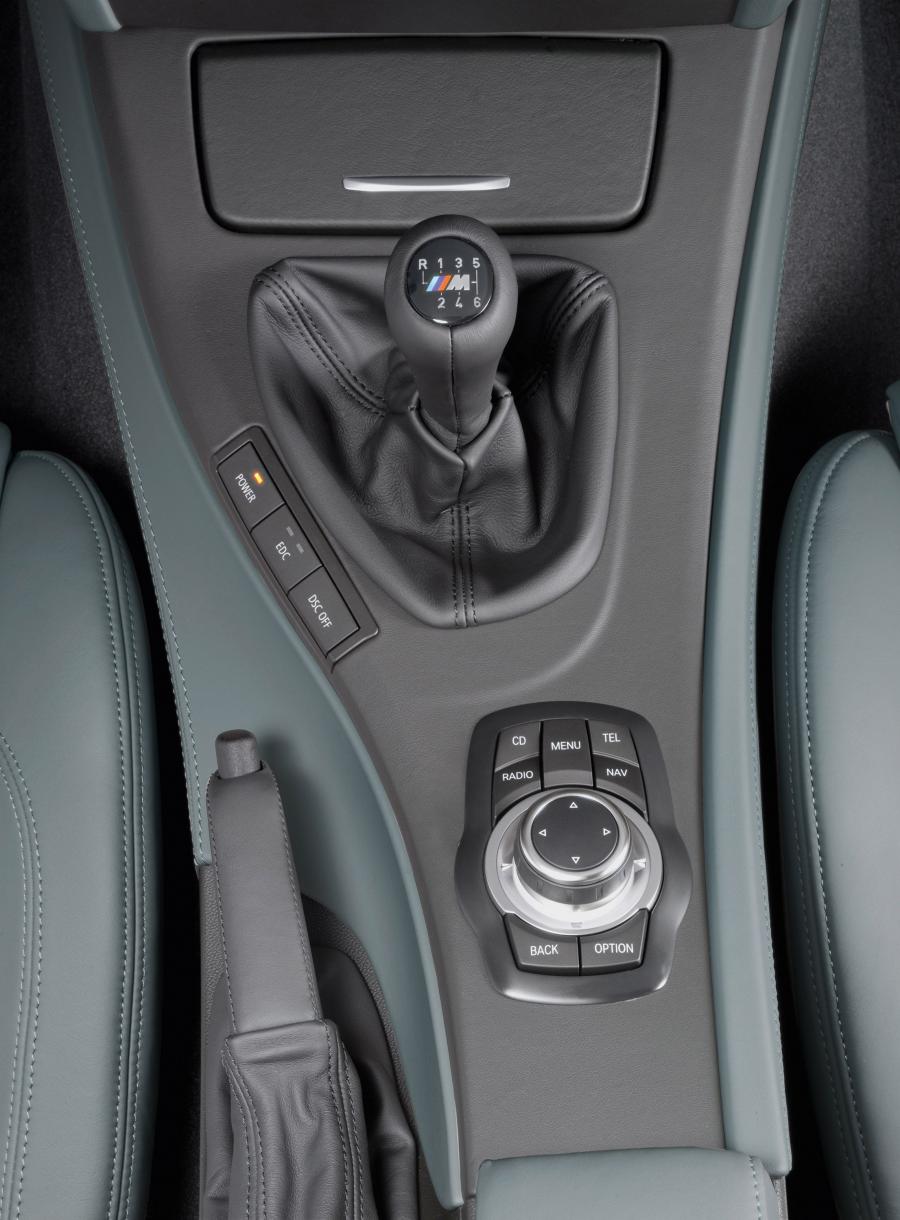  BMW M3 Sedan 2008 года  (фото 22 из 85)